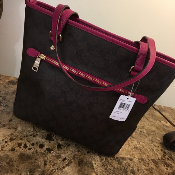 ❌SOLD❌NWT COACH Signature Zip Top Tote - Picture 5 of 8